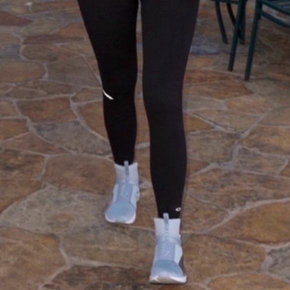 PUMA Fabulous ‘Fierce Metallic’ High Top Sneakers : Function & Fashion 🔥🔥🔥 - Picture 4 of 13